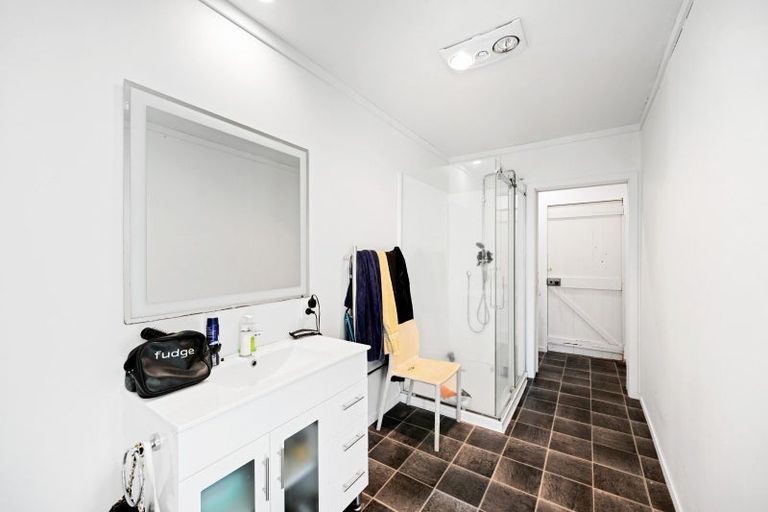 Photo of property in 15 Wellington Street, Hamilton East, Hamilton, 3216