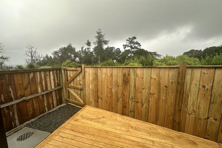 Photo of property in 23 Drumnaconagher Road, Flat Bush, 2019