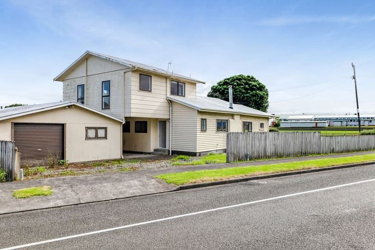 Photo of property in 117 Weraroa Road, Waverley, 4510
