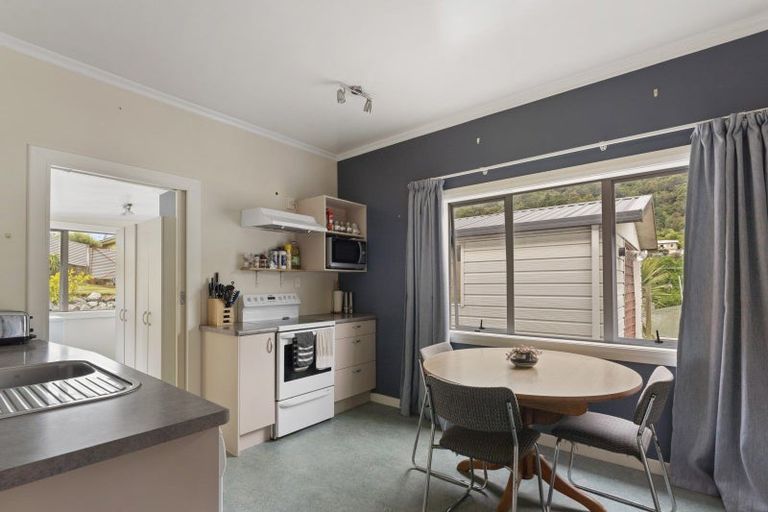 Photo of property in 8 Suffolk Street, Picton, 7220