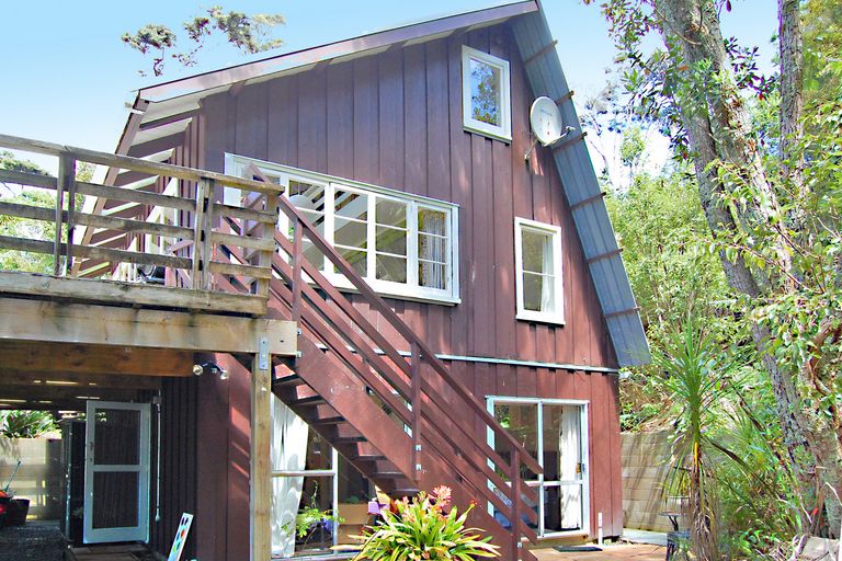 Photo of property in 21 Spray Crescent, Leigh, 0985