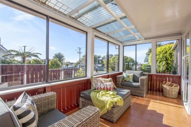 Photo of property in 99 Sturges Road, Henderson, Auckland, 0612