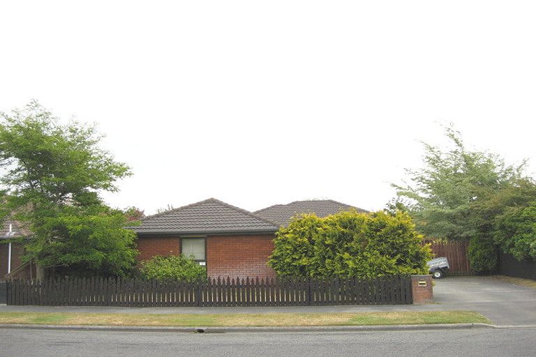 Photo of property in 33 Radiata Avenue, Parklands, Christchurch, 8083