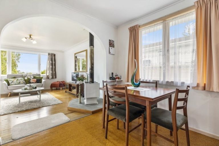 Photo of property in 118 Don Buck Road, Massey, Auckland, 0614