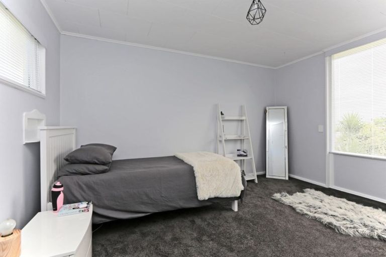 Photo of property in 3 Oliver Road, Hospital Hill, Napier, 4110