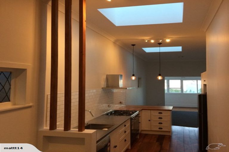 Photo of property in 20 Scarborough Terrace, Mount Victoria, Wellington, 6011