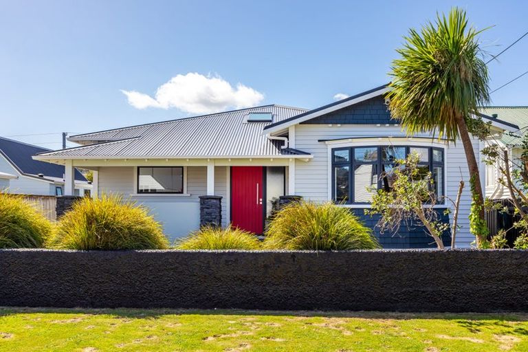 Photo of property in 15 North Street, Petone, Lower Hutt, 5012