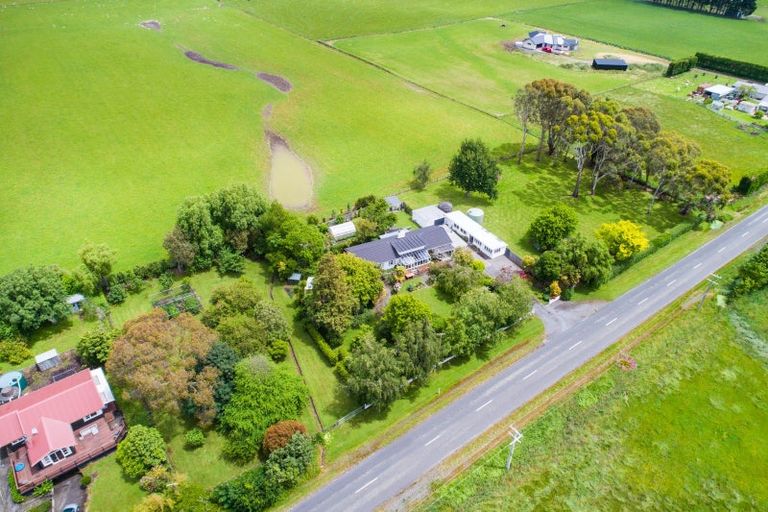 Photo of property in 329 Makirikiri Road, Crofton, Marton, 4787