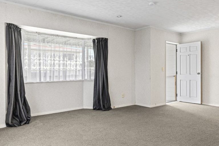 Photo of property in 82 Grace Crescent, Richmond Heights, Taupo, 3330