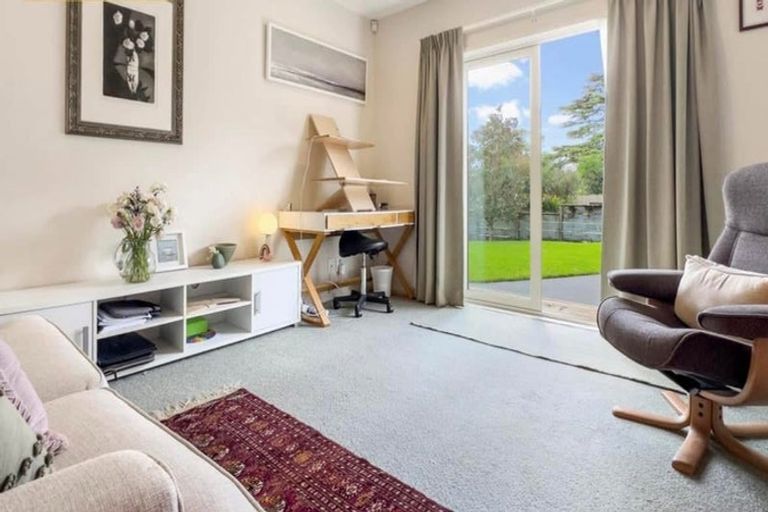 Photo of property in 57 The Terrace, Herald Island, Auckland, 0618
