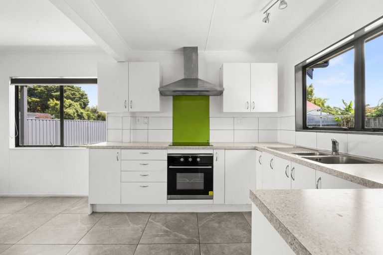 Photo of property in 1210 Howard Street, Parkvale, Hastings, 4122