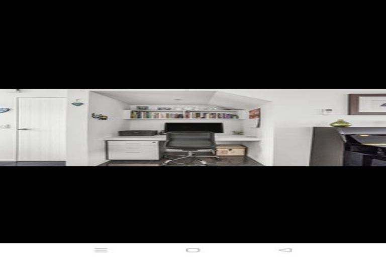 Photo of property in 19 Latimer Way, Petone, Lower Hutt, 5012