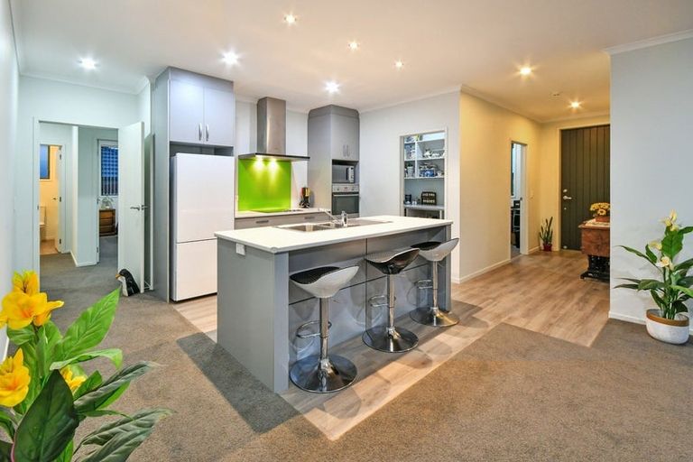 Photo of property in 98 Helenslee Road, Pokeno, 2472