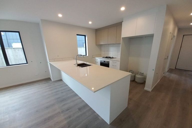 Photo of property in 3 Periko Way, Takanini, 2112