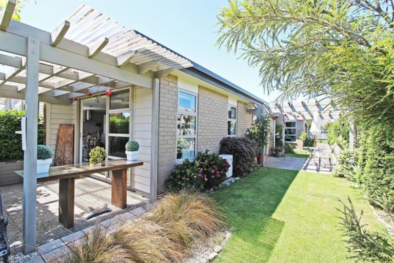 Photo of property in 6 Kitakita Grove, Motueka, 7120