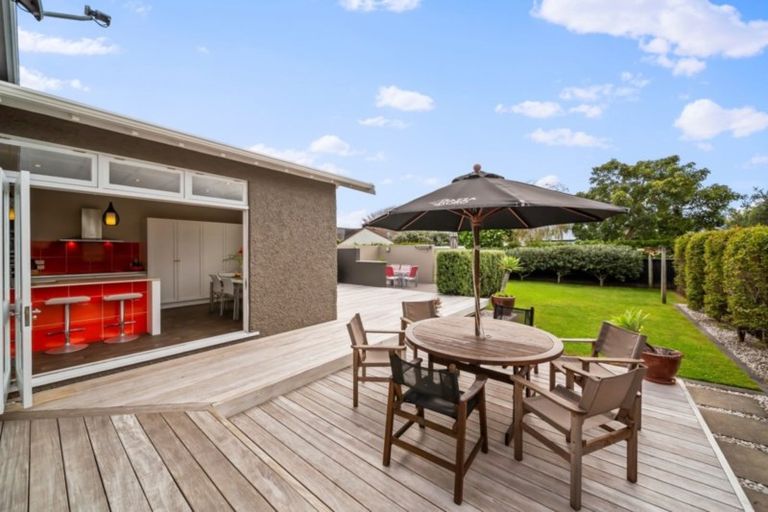 Photo of property in 30 Wallace Place, Westown, New Plymouth, 4310