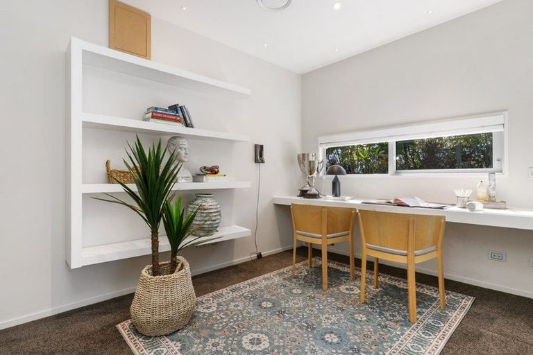 Photo of property in 2 Aglaia Place, Cracroft, Christchurch, 8022