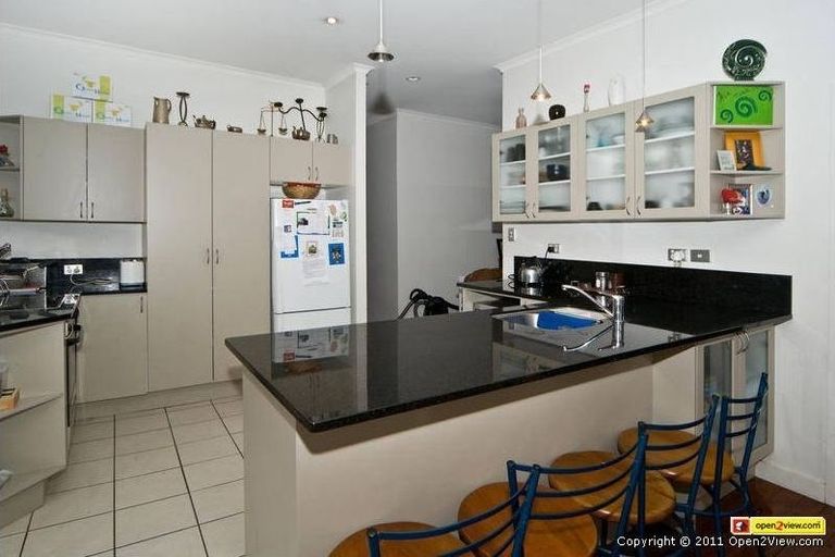 Photo of property in 1 Hinekohu Street, New Lynn, Auckland, 0600