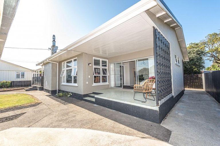 Photo of property in 23 Smith Street, Waverley, 4510