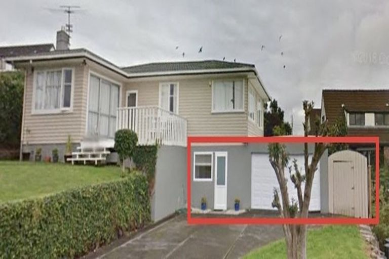 Photo of property in 2/4 Ross Avenue, Glenfield, Auckland, 0629