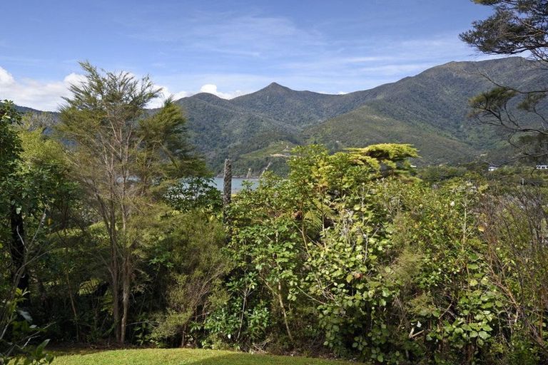 Photo of property in 30 Hope Drive, Okiwi Bay, 7193