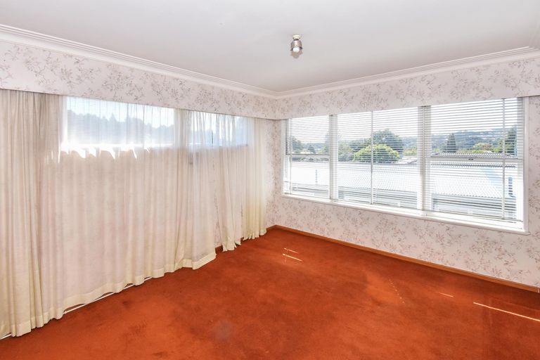 Photo of property in 2 Kahurangi Place, Hillpark, Auckland, 2102