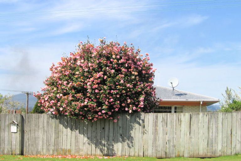 Photo of property in 2 Inverness Road, Western Heights, Rotorua, 3015