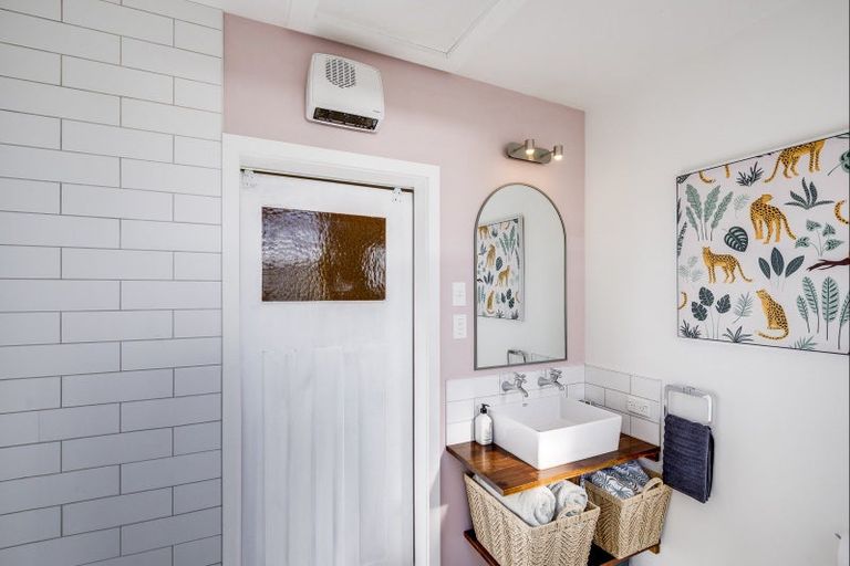 Photo of property in 1013 Heretaunga Street East, Parkvale, Hastings, 4122