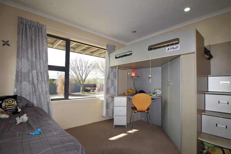 Photo of property in 16 Ashworth Street, Alexandra, 9320