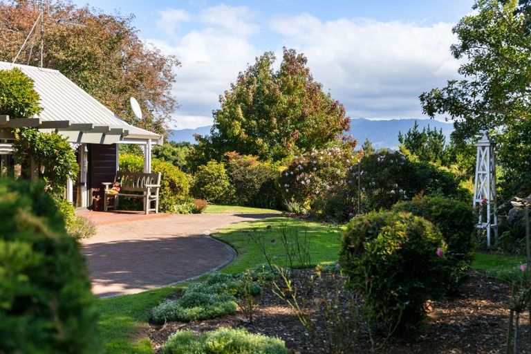 Photo of property in 31 Ongare Point Road, Tahawai, Katikati, 3170