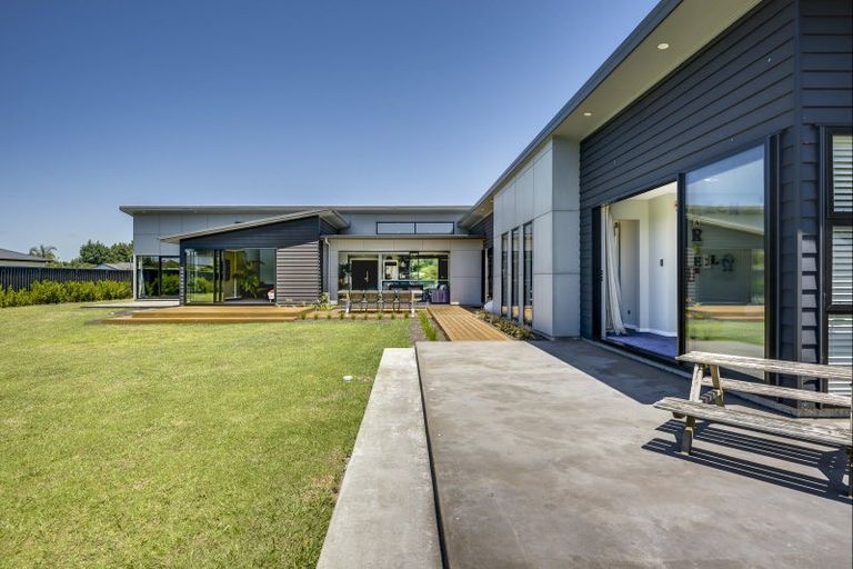 Photo of property in 68 Mcelwee Street, Jervoistown, Napier, 4112