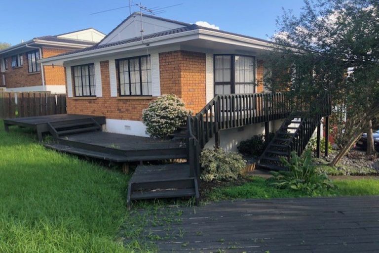 Photo of property in 1/150a Prince Regent Drive, Half Moon Bay, Auckland, 2012