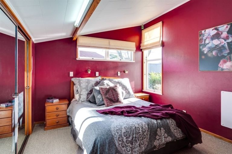 Photo of property in 10 Hastie Place, Onekawa, Napier, 4110