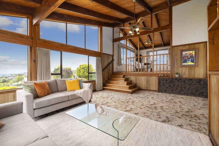 Photo of property in 1/72 Deep Creek Road, Torbay, Auckland, 0630