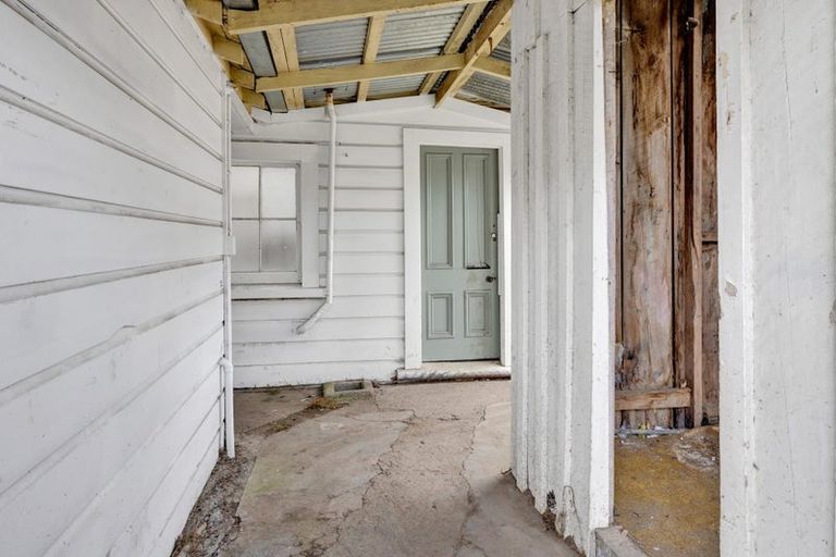 Photo of property in 15 Cornwall Street, Eltham, 4322