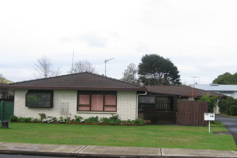 Photo of property in 2/1a Albert Street, Papakura, 2110