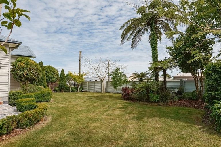 Photo of property in 22 Queen Street, Westport, 7825