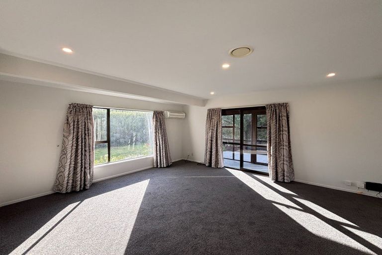 Photo of property in 2 Mapledale Place, Halswell, Christchurch, 8025