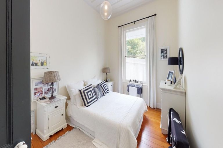 Photo of property in 24 Brassey Road, Saint Johns Hill, Whanganui, 4500