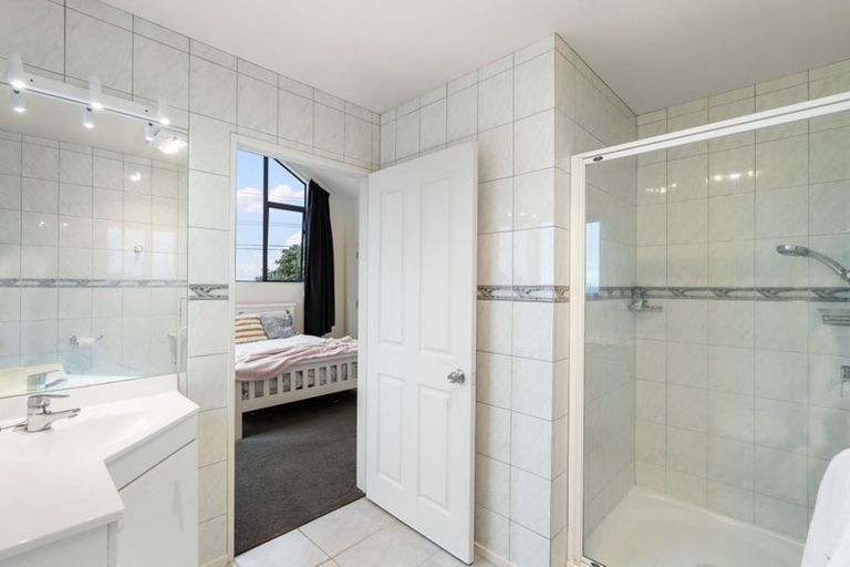 Photo of property in 62 Stanmore Bay Road, Stanmore Bay, Whangaparaoa, 0932