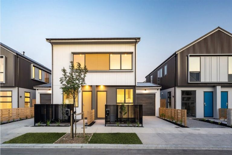 Photo of property in 25 Pukewhero Rise, Westgate, Auckland, 0614