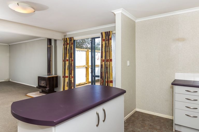 Photo of property in 106 Tamatea Road, Taupo, 3330