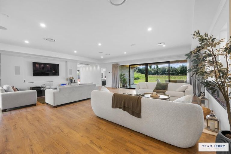 Photo of property in 21 Te Ara Aukati Terrace, Pokeno, 2471