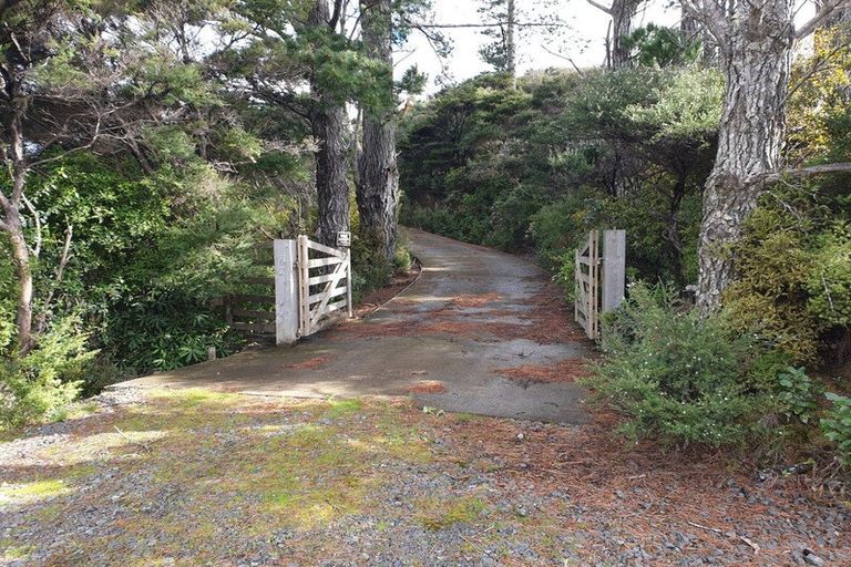 Photo of property in 867 Tuateawa Road, Waikawau, Coromandel, 3584