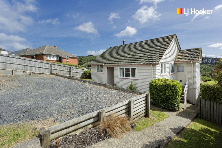 Photo of property in 194 Brockville Road, Brockville, Dunedin, 9011