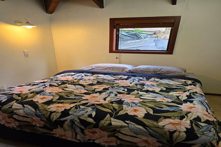 Photo of property in 20 Braemar Road, Castor Bay, Auckland, 0620