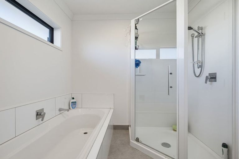 Photo of property in 27 Kawaupaka Road, Kaukapakapa, Helensville, 0875