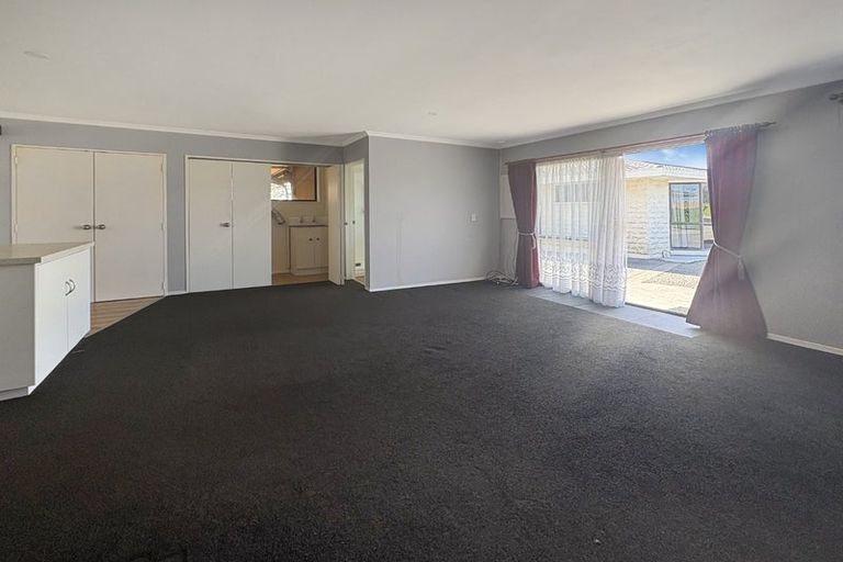 Photo of property in 32 Laward Road, Shannon, Palmerston North, 4474