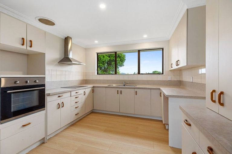 Photo of property in 16 Shearman Grove, Tauranga South, Tauranga, 3112