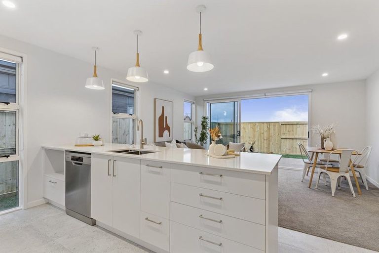 Photo of property in 3 Whau Lane, Papamoa, 3118